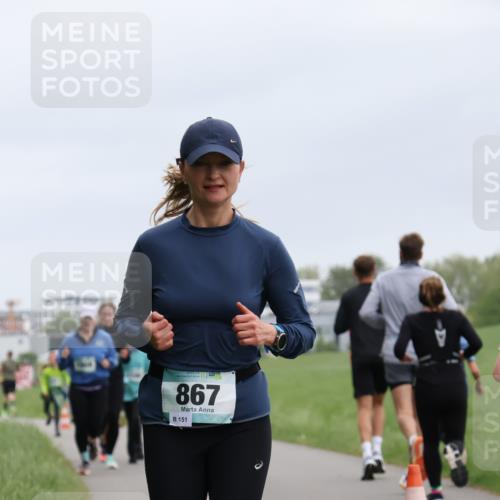 04.05.2025 - 8. Wedeler Halbmarathon Yannick Fuchs http://msf.ph/oto/7826911 04.05.2025 11:14:29 Laufen 867, 151 meine-sportfotos.de