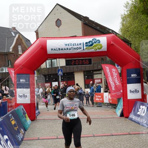04.05.2025 - 8. Wedeler Halbmarathon Felixshl http://msf.ph/oto/7826916 04.05.2025 12:03:54 Ziel 146, 494, 926 meine-sportfotos.de