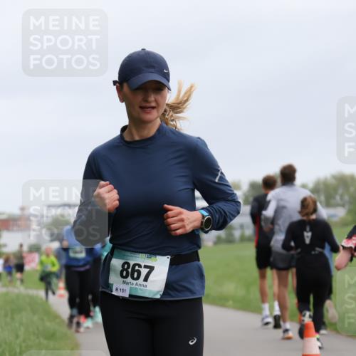 04.05.2025 - 8. Wedeler Halbmarathon Yannick Fuchs http://msf.ph/oto/7826930 04.05.2025 11:14:29 Laufen 867, 151 meine-sportfotos.de