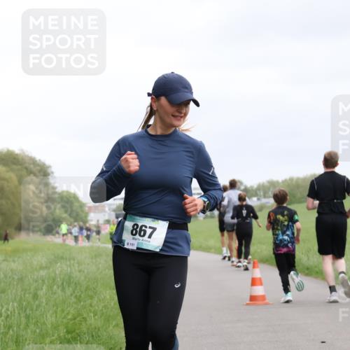 04.05.2025 - 8. Wedeler Halbmarathon Yannick Fuchs http://msf.ph/oto/7826941 04.05.2025 11:14:30 Laufen 867, 151 meine-sportfotos.de
