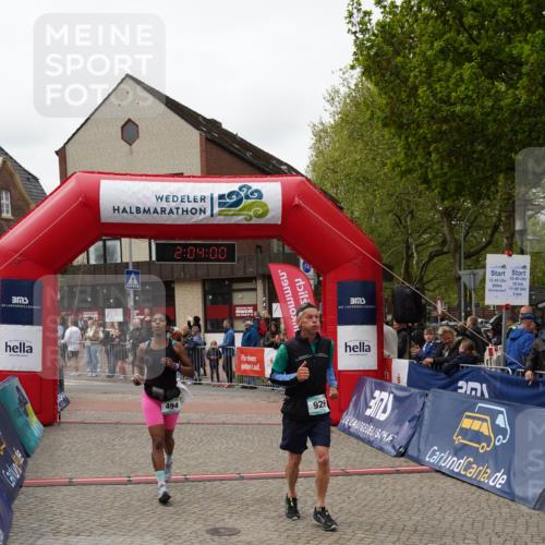 04.05.2025 - 8. Wedeler Halbmarathon Felixshl http://msf.ph/oto/7826948 04.05.2025 12:03:57 Ziel 146, 494, 926 meine-sportfotos.de