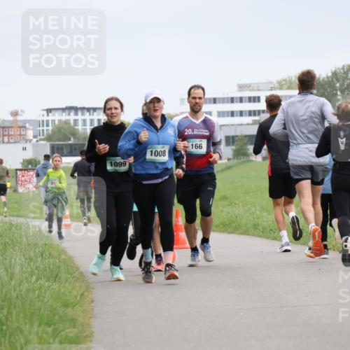 04.05.2025 - 8. Wedeler Halbmarathon Yannick Fuchs http://msf.ph/oto/7826956 04.05.2025 11:14:31 Laufen 1099, 1008, 20, 166 meine-sportfotos.de