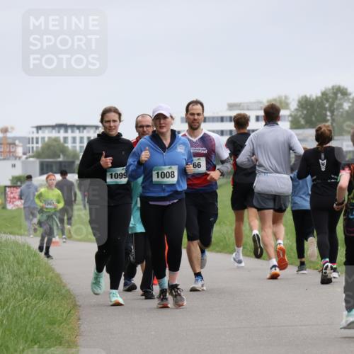 04.05.2025 - 8. Wedeler Halbmarathon Yannick Fuchs http://msf.ph/oto/7826988 04.05.2025 11:14:32 Laufen 1203, 1099, 1008, 66 meine-sportfotos.de