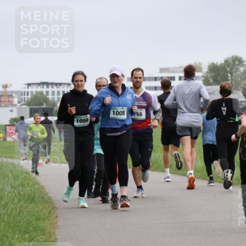 04.05.2025 - 8. Wedeler Halbmarathon Yannick Fuchs http://msf.ph/oto/7826992 04.05.2025 11:14:32 Laufen 20, 1008, 1099, 766 meine-sportfotos.de