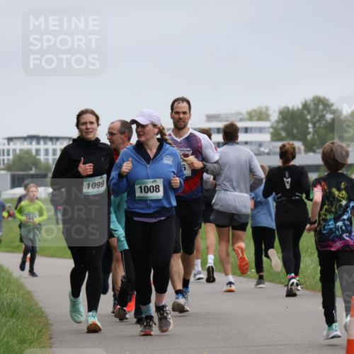 04.05.2025 - 8. Wedeler Halbmarathon Yannick Fuchs http://msf.ph/oto/7827007 04.05.2025 11:14:32 Laufen 1203, 1099, 1008 meine-sportfotos.de