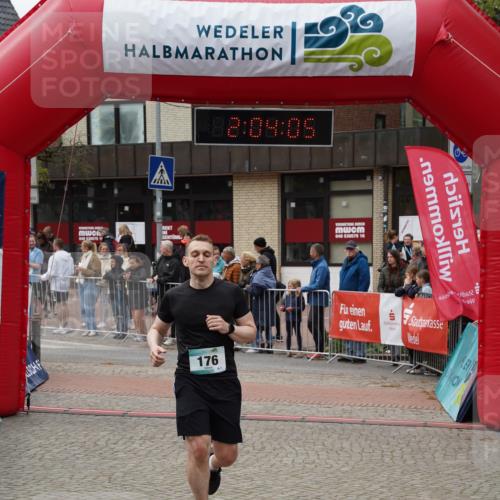 04.05.2025 - 8. Wedeler Halbmarathon Felixshl http://msf.ph/oto/7827040 04.05.2025 12:04:03 Ziel 176 meine-sportfotos.de