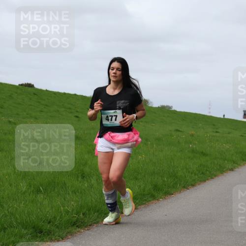 04.05.2025 - 8. Wedeler Halbmarathon Yannick Fuchs http://msf.ph/oto/7827052 04.05.2025 11:56:16 Laufen 477 meine-sportfotos.de