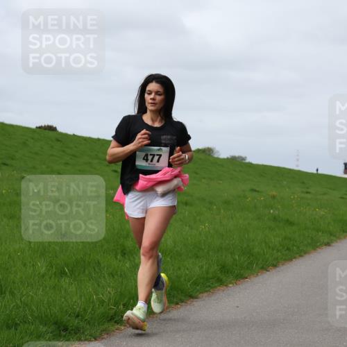 04.05.2025 - 8. Wedeler Halbmarathon Yannick Fuchs http://msf.ph/oto/7827059 04.05.2025 11:56:16 Laufen 477 meine-sportfotos.de