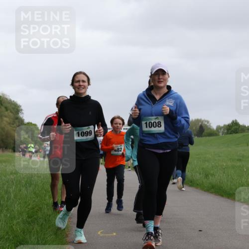 04.05.2025 - 8. Wedeler Halbmarathon Yannick Fuchs http://msf.ph/oto/7827093 04.05.2025 11:14:38 Laufen 1099, 482, 1008 meine-sportfotos.de