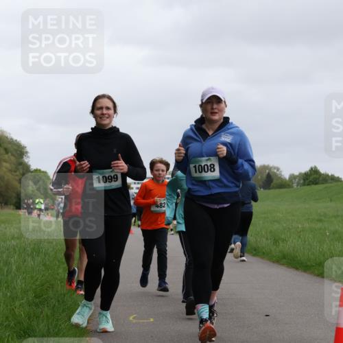 04.05.2025 - 8. Wedeler Halbmarathon Yannick Fuchs http://msf.ph/oto/7827096 04.05.2025 11:14:38 Laufen 1099, 482, 1008 meine-sportfotos.de