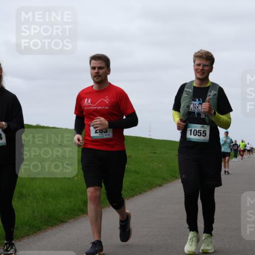 04.05.2025 - 8. Wedeler Halbmarathon Yannick Fuchs http://msf.ph/oto/7827122 04.05.2025 11:33:59 Laufen 1054, 144, 1055 meine-sportfotos.de