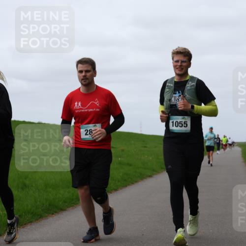 04.05.2025 - 8. Wedeler Halbmarathon Yannick Fuchs http://msf.ph/oto/7827131 04.05.2025 11:33:59 Laufen 1054, 24, 28, 1055 meine-sportfotos.de