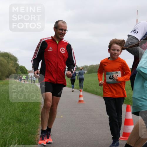 04.05.2025 - 8. Wedeler Halbmarathon Yannick Fuchs http://msf.ph/oto/7827184 04.05.2025 11:14:41 Laufen 48 meine-sportfotos.de
