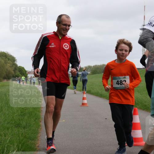 04.05.2025 - 8. Wedeler Halbmarathon Yannick Fuchs http://msf.ph/oto/7827187 04.05.2025 11:14:41 Laufen 482 meine-sportfotos.de