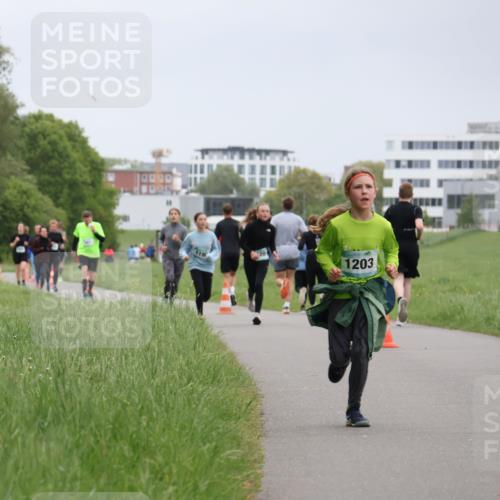 04.05.2025 - 8. Wedeler Halbmarathon Yannick Fuchs http://msf.ph/oto/7827219 04.05.2025 11:14:43 Laufen 119, 20, 1203 meine-sportfotos.de