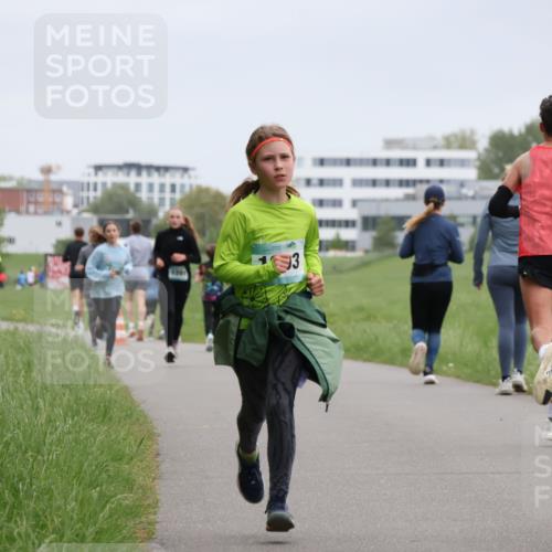 04.05.2025 - 8. Wedeler Halbmarathon Yannick Fuchs http://msf.ph/oto/7827260 04.05.2025 11:14:46 Laufen 1201 meine-sportfotos.de