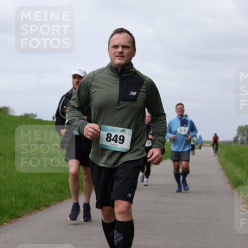 04.05.2025 - 8. Wedeler Halbmarathon Yannick Fuchs http://msf.ph/oto/7827308 04.05.2025 11:57:07 Laufen 849, 415 meine-sportfotos.de
