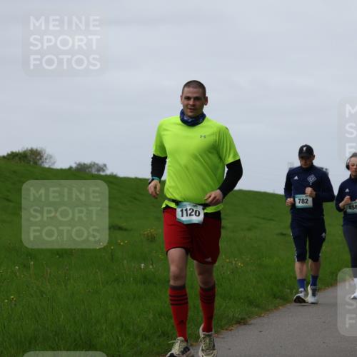 04.05.2025 - 8. Wedeler Halbmarathon Yannick Fuchs http://msf.ph/oto/7827312 04.05.2025 11:34:15 Laufen 1120, 782, 458, 21 meine-sportfotos.de