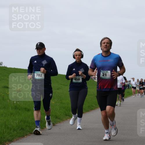 04.05.2025 - 8. Wedeler Halbmarathon Yannick Fuchs http://msf.ph/oto/7827359 04.05.2025 11:34:19 Laufen 782, 2024, 458, 21, 71 meine-sportfotos.de