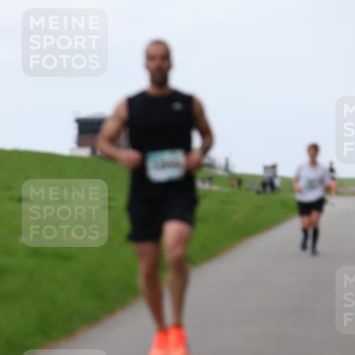 04.05.2025 - 8. Wedeler Halbmarathon Yannick Fuchs http://msf.ph/oto/7827367 04.05.2025 11:14:54 Laufen  meine-sportfotos.de