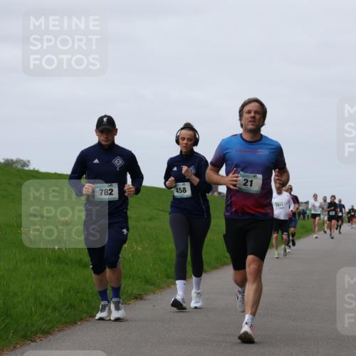 04.05.2025 - 8. Wedeler Halbmarathon Yannick Fuchs http://msf.ph/oto/7827370 04.05.2025 11:34:19 Laufen 782, 458, 124, 21, 1071 meine-sportfotos.de