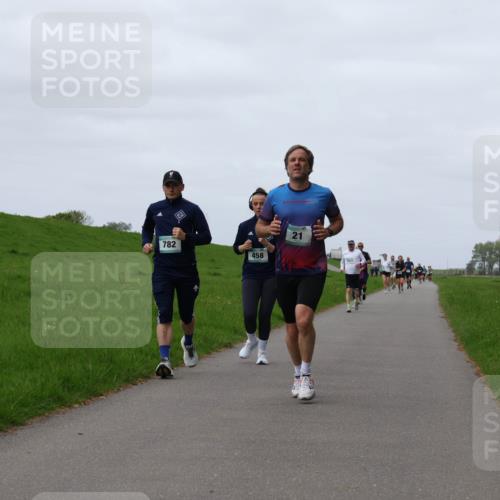 04.05.2025 - 8. Wedeler Halbmarathon Yannick Fuchs http://msf.ph/oto/7827382 04.05.2025 11:34:19 Laufen 782, 458, 21, 1071 meine-sportfotos.de