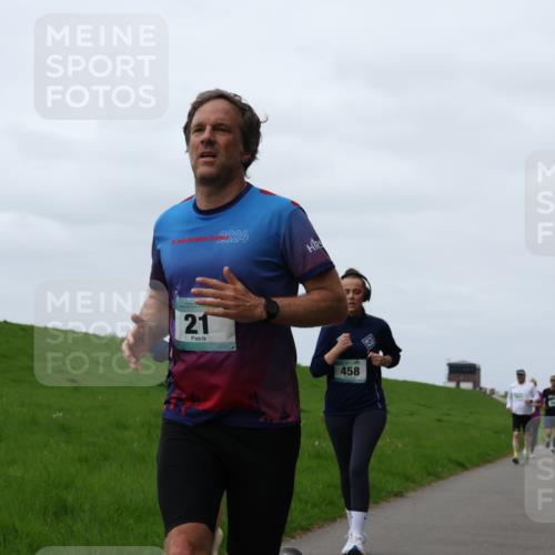 04.05.2025 - 8. Wedeler Halbmarathon Yannick Fuchs http://msf.ph/oto/7827404 04.05.2025 11:34:21 Laufen 2024, 21, 458 meine-sportfotos.de