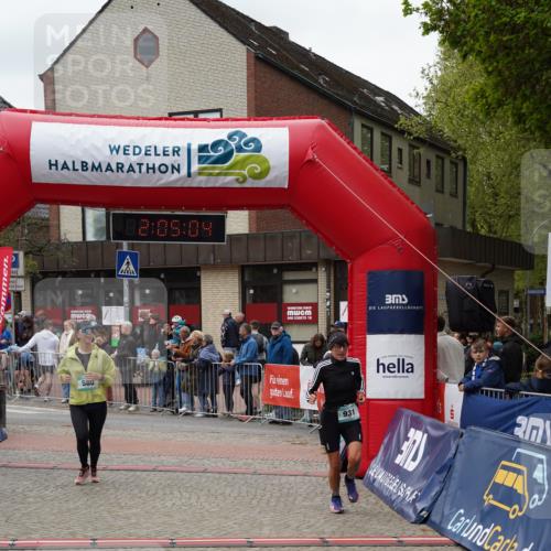 04.05.2025 - 8. Wedeler Halbmarathon Felixshl http://msf.ph/oto/7827427 04.05.2025 12:05:02 Ziel 580, 931 meine-sportfotos.de