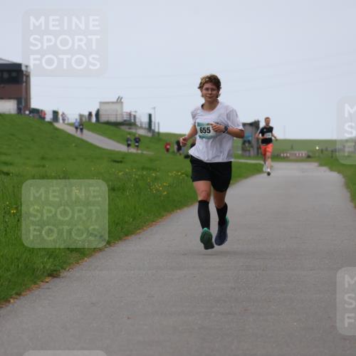 04.05.2025 - 8. Wedeler Halbmarathon Yannick Fuchs http://msf.ph/oto/7827428 04.05.2025 11:14:56 Laufen 655 meine-sportfotos.de