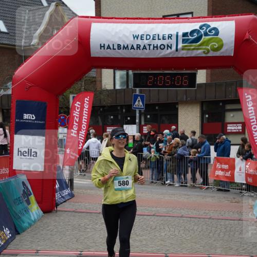 04.05.2025 - 8. Wedeler Halbmarathon Felixshl http://msf.ph/oto/7827443 04.05.2025 12:05:04 Ziel 580, 931 meine-sportfotos.de