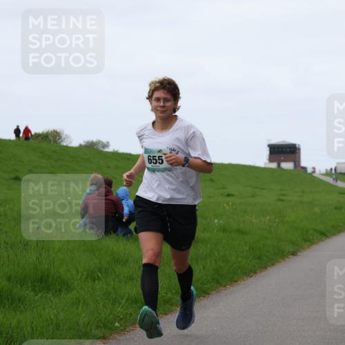 04.05.2025 - 8. Wedeler Halbmarathon Yannick Fuchs http://msf.ph/oto/7827487 04.05.2025 11:15:02 Laufen 655 meine-sportfotos.de