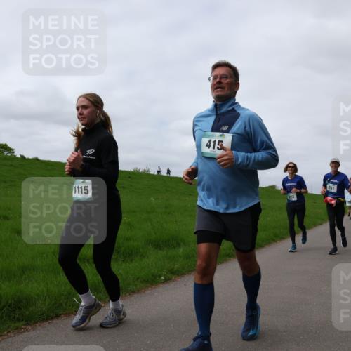 04.05.2025 - 8. Wedeler Halbmarathon Yannick Fuchs http://msf.ph/oto/7827490 04.05.2025 11:57:13 Laufen 415, 1115, 223, 261 meine-sportfotos.de