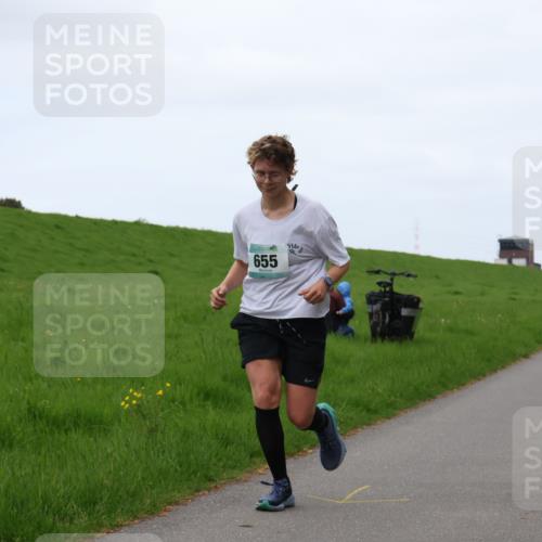 04.05.2025 - 8. Wedeler Halbmarathon Yannick Fuchs http://msf.ph/oto/7827505 04.05.2025 11:15:02 Laufen 655 meine-sportfotos.de