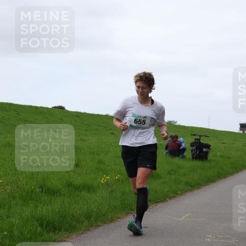 04.05.2025 - 8. Wedeler Halbmarathon Yannick Fuchs http://msf.ph/oto/7827519 04.05.2025 11:15:03 Laufen 655 meine-sportfotos.de