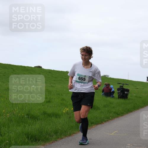 04.05.2025 - 8. Wedeler Halbmarathon Yannick Fuchs http://msf.ph/oto/7827522 04.05.2025 11:15:03 Laufen 655 meine-sportfotos.de