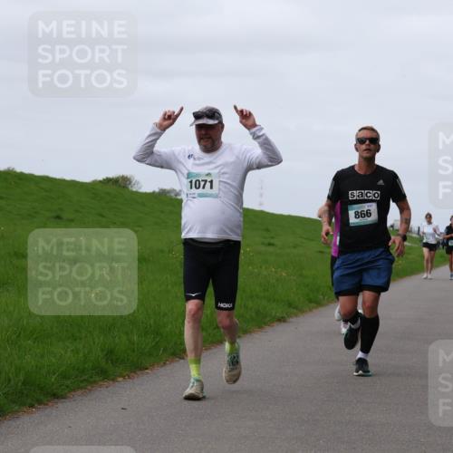 04.05.2025 - 8. Wedeler Halbmarathon Yannick Fuchs http://msf.ph/oto/7827526 04.05.2025 11:34:30 Laufen 1071, 117, 867, 866 meine-sportfotos.de