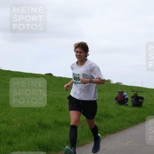 04.05.2025 - 8. Wedeler Halbmarathon Yannick Fuchs http://msf.ph/oto/7827532 04.05.2025 11:15:03 Laufen 655 meine-sportfotos.de