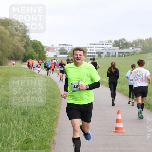 04.05.2025 - 8. Wedeler Halbmarathon Yannick Fuchs http://msf.ph/oto/7827578 04.05.2025 11:15:10 Laufen 48 meine-sportfotos.de