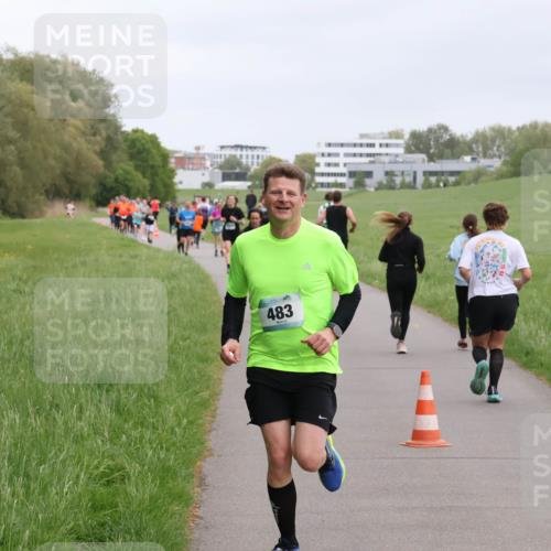 04.05.2025 - 8. Wedeler Halbmarathon Yannick Fuchs http://msf.ph/oto/7827583 04.05.2025 11:15:10 Laufen 483 meine-sportfotos.de
