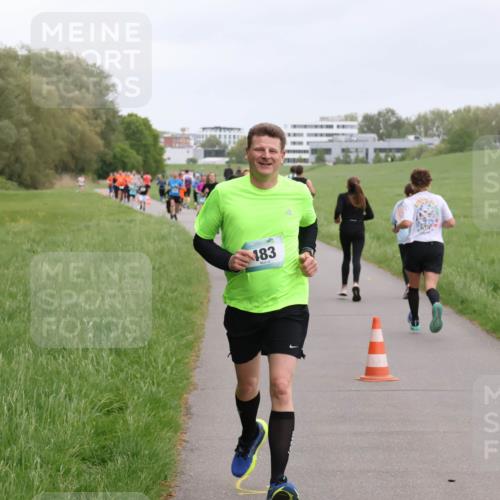 04.05.2025 - 8. Wedeler Halbmarathon Yannick Fuchs http://msf.ph/oto/7827591 04.05.2025 11:15:10 Laufen 183 meine-sportfotos.de