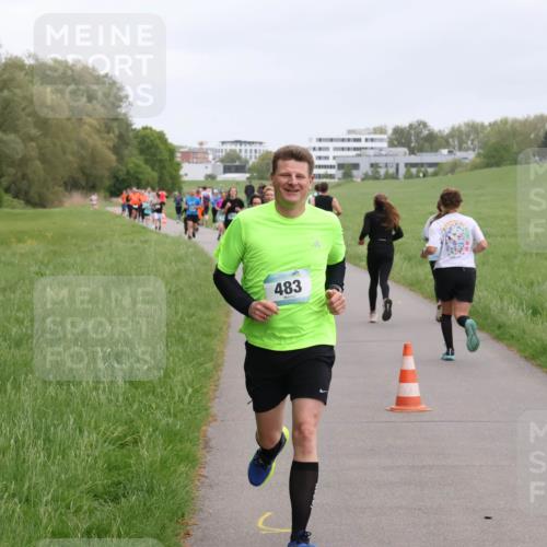 04.05.2025 - 8. Wedeler Halbmarathon Yannick Fuchs http://msf.ph/oto/7827595 04.05.2025 11:15:10 Laufen 483 meine-sportfotos.de