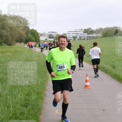04.05.2025 - 8. Wedeler Halbmarathon Yannick Fuchs http://msf.ph/oto/7827603 04.05.2025 11:15:10 Laufen 483 meine-sportfotos.de