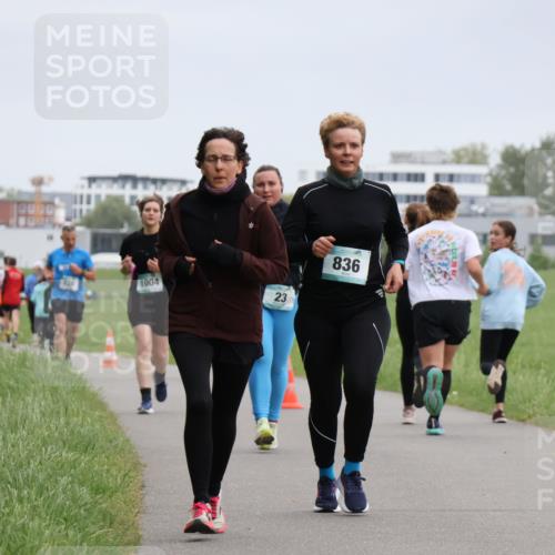 04.05.2025 - 8. Wedeler Halbmarathon Yannick Fuchs http://msf.ph/oto/7827615 04.05.2025 11:15:14 Laufen 1004, 23, 836 meine-sportfotos.de