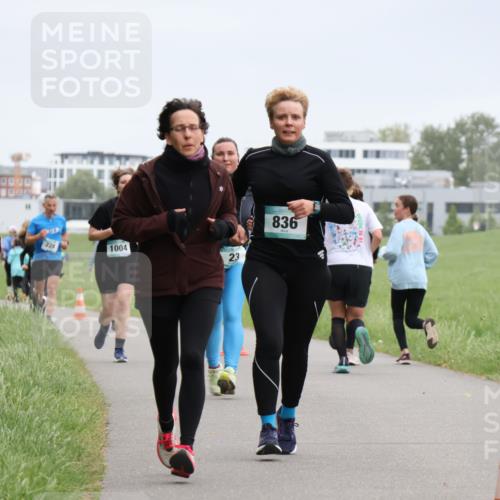 04.05.2025 - 8. Wedeler Halbmarathon Yannick Fuchs http://msf.ph/oto/7827636 04.05.2025 11:15:14 Laufen 220, 1004, 23, 836 meine-sportfotos.de