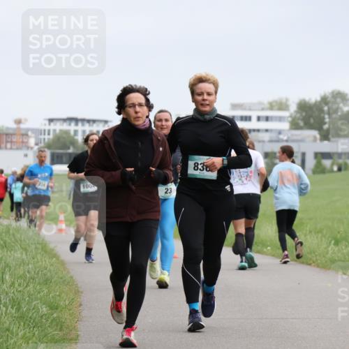 04.05.2025 - 8. Wedeler Halbmarathon Yannick Fuchs http://msf.ph/oto/7827639 04.05.2025 11:15:14 Laufen 100, 23, 836 meine-sportfotos.de