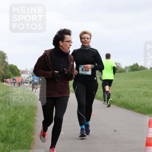04.05.2025 - 8. Wedeler Halbmarathon Yannick Fuchs http://msf.ph/oto/7827660 04.05.2025 11:15:18 Laufen 830 meine-sportfotos.de
