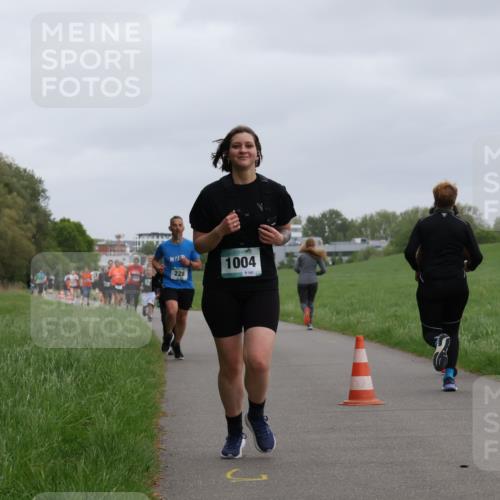 04.05.2025 - 8. Wedeler Halbmarathon Yannick Fuchs http://msf.ph/oto/7827680 04.05.2025 11:15:25 Laufen 228, 1004, 147 meine-sportfotos.de