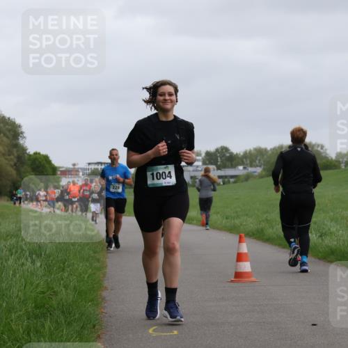 04.05.2025 - 8. Wedeler Halbmarathon Yannick Fuchs http://msf.ph/oto/7827683 04.05.2025 11:15:25 Laufen 228, 1004 meine-sportfotos.de