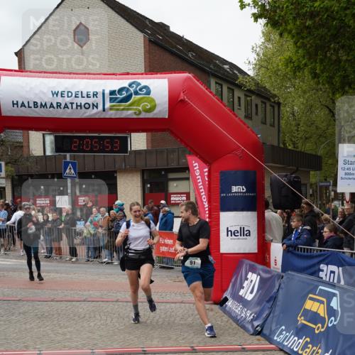 04.05.2025 - 8. Wedeler Halbmarathon Felixshl http://msf.ph/oto/7827690 04.05.2025 12:05:51 Ziel 45, 91, 92 meine-sportfotos.de