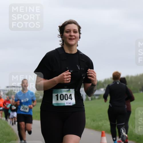 04.05.2025 - 8. Wedeler Halbmarathon Yannick Fuchs http://msf.ph/oto/7827692 04.05.2025 11:15:26 Laufen 228, 1004, 147 meine-sportfotos.de